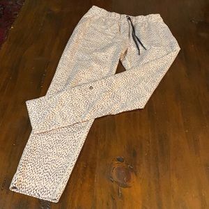LULULEMON ANIMAL PRINT JOGGERS | PANTS🍋